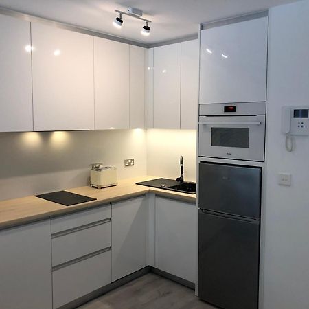Cp High Floor Luxury Studio Sleeps 3 直布罗陀 外观 照片