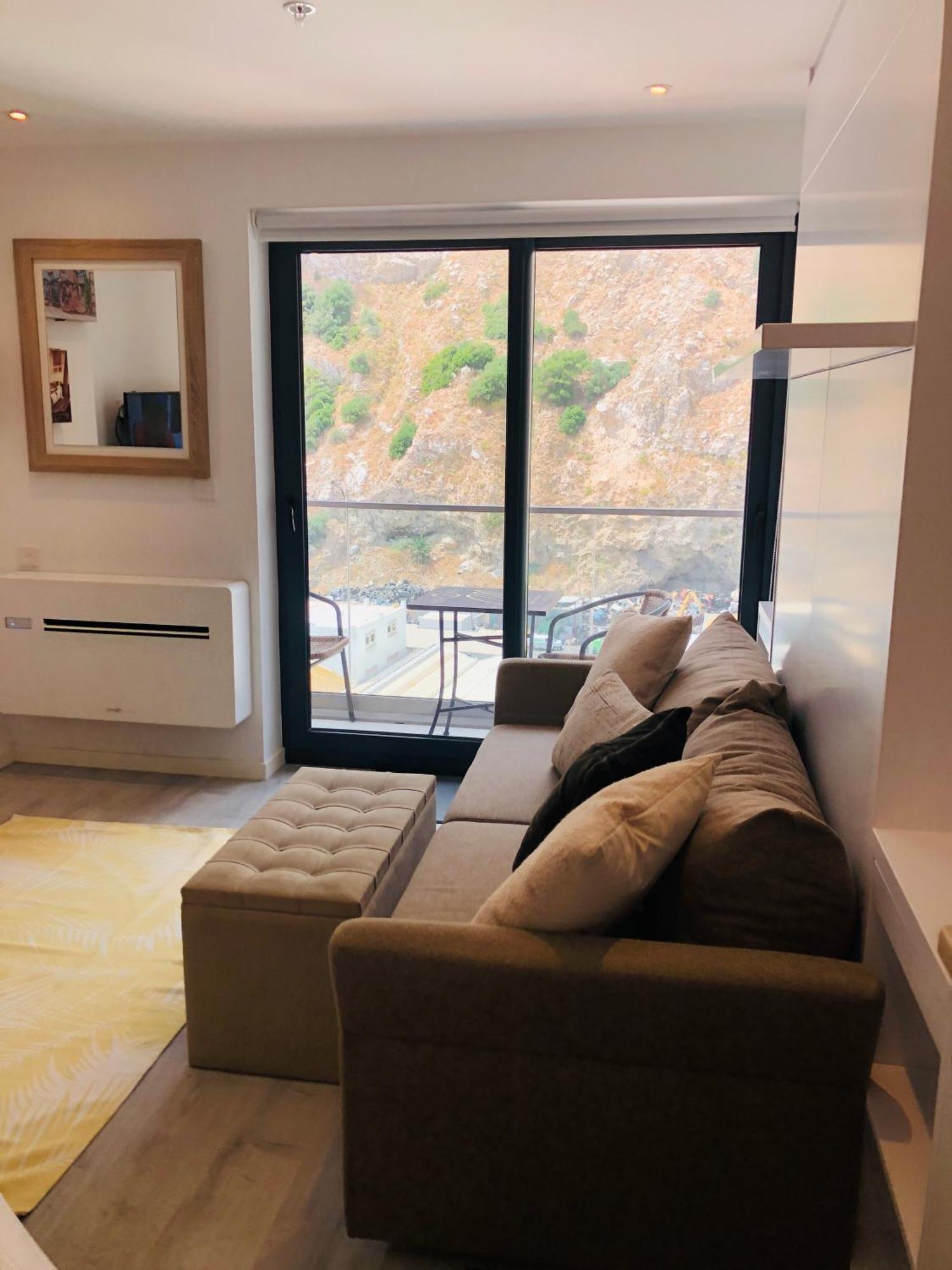 Cp High Floor Luxury Studio Sleeps 3 直布罗陀 外观 照片